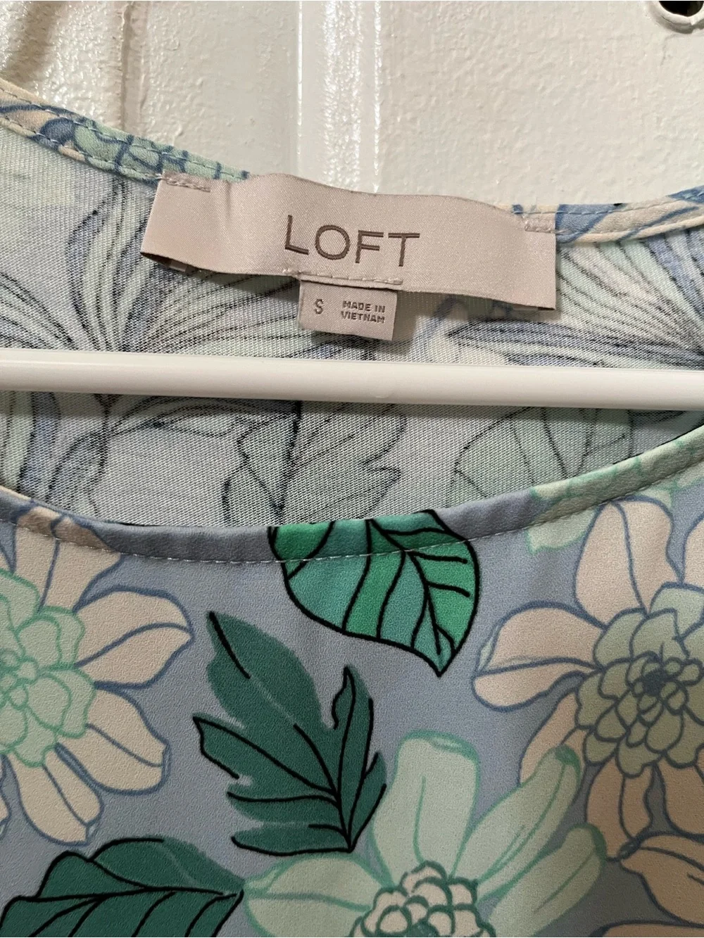 LOFT Light Blue Floral Puff-Sleeve Blouse